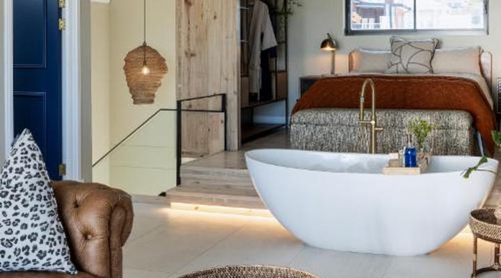 Villa and Studio Eiland