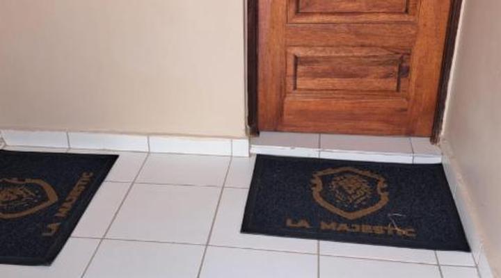 La - Majestic Guest Lodge