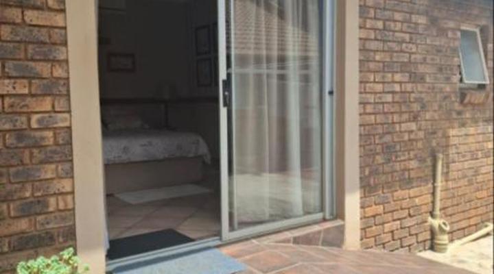 The Clubhouse Guesthouse