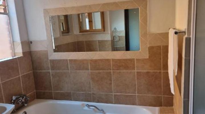 Baseni Airguest House