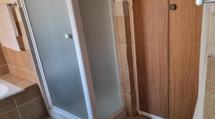 Baseni Airguest House