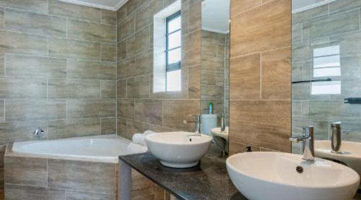 Bloubergstrand Lodge