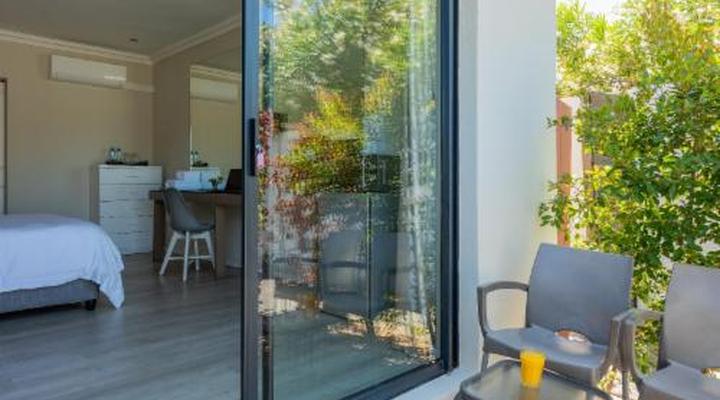 Bloubergstrand Lodge