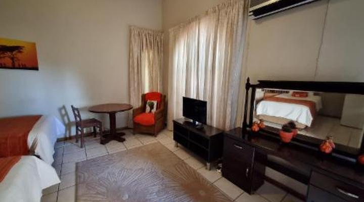 Loerie Lodge Phalaborwa