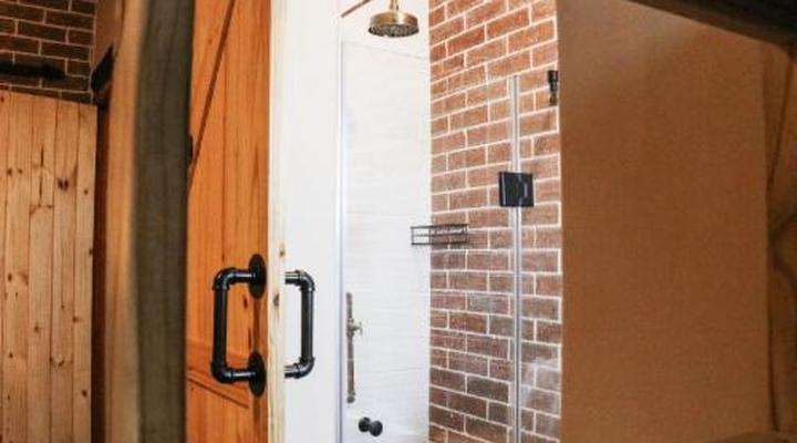 Die Stalle by Chickania