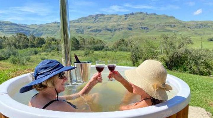 Sani Lodge & Cottages