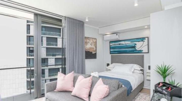 Lux @ Ellipse Galelileo