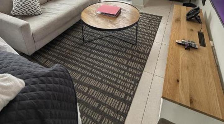 Urban Elephant The Rose