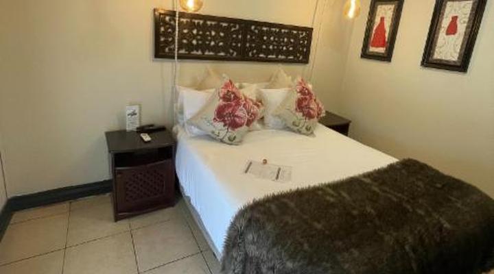 Oaklands Inn & Conference Centre