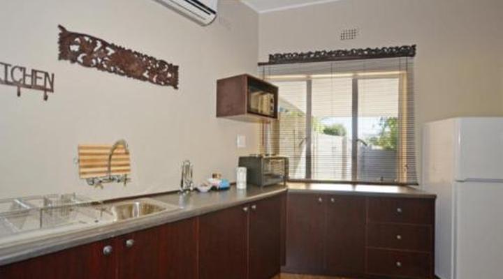 Oaklands Inn & Conference Centre