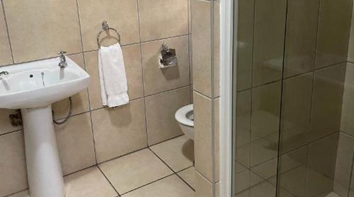 Oaklands Inn & Conference Centre