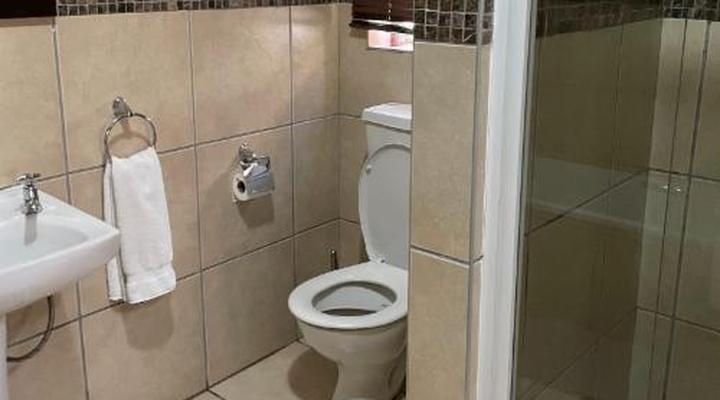 Oaklands Inn & Conference Centre