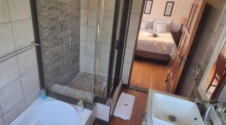 Goggas Nest BnB and Restaurant