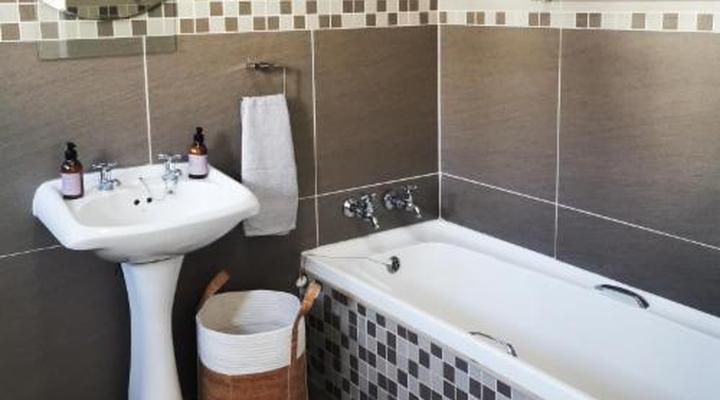 Hillton Manor Guest House