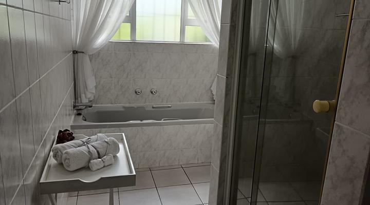 Hillton Manor Guest House