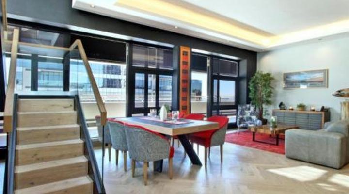 Crayfish Penthouse @ The Onyx - Cape Town