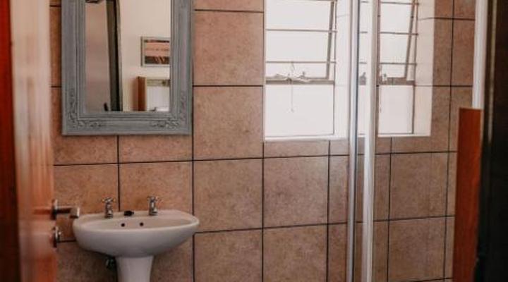 La Rona Hospitality Services