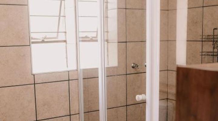 La Rona Hospitality Services