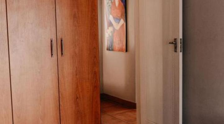 La Rona Hospitality Services