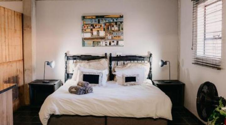 La Rona Hospitality Services