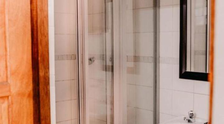 La Rona Hospitality Services