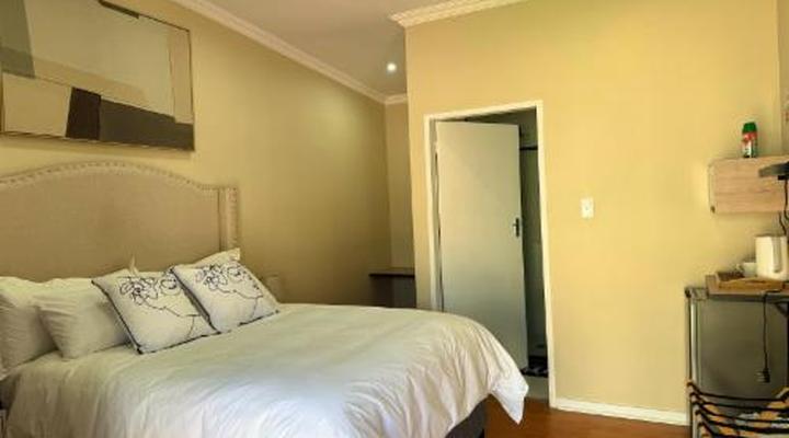 Cathy and P Guesthouse