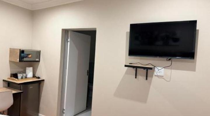 Cathy and P Guesthouse