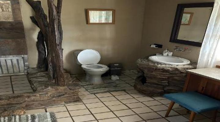 Kromrivier Farm Stays, Accommodation & Camping Venue