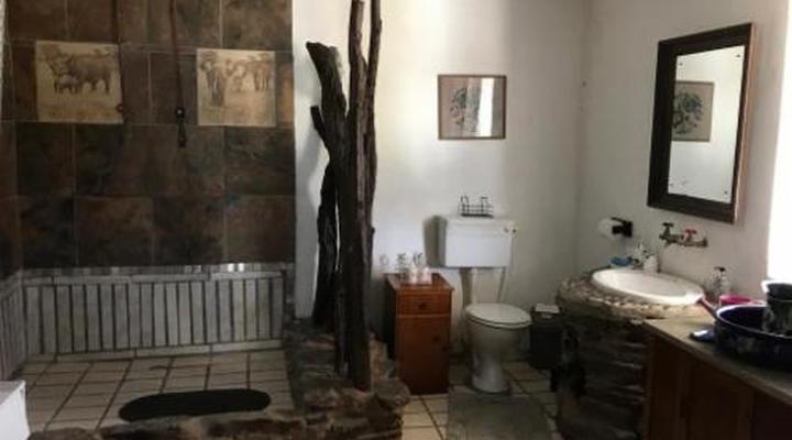 Kromrivier Farm Stays, Accommodation & Camping Venue