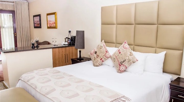 Inn & Out Plus Craighall