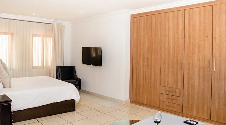 Inn & Out Plus Craighall