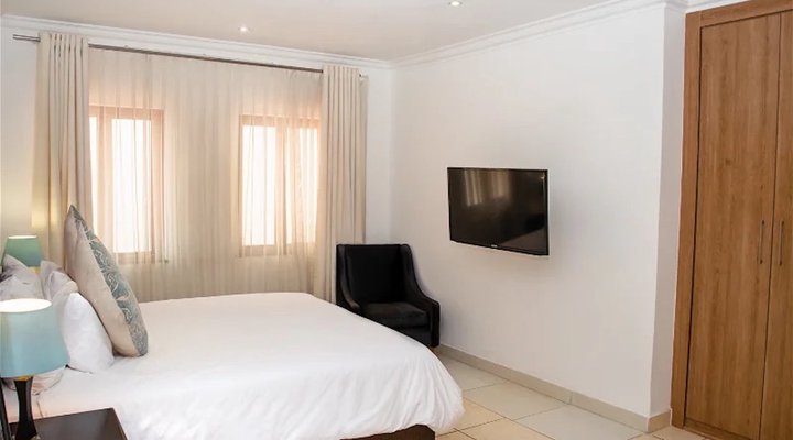 Inn & Out Plus Craighall