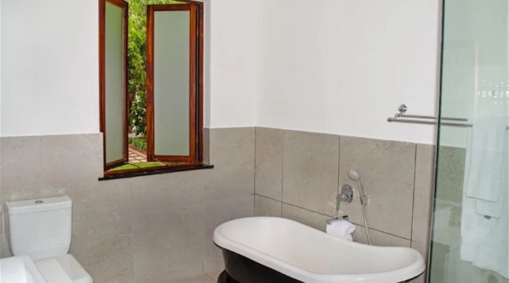 Inn & Out Plus Craighall