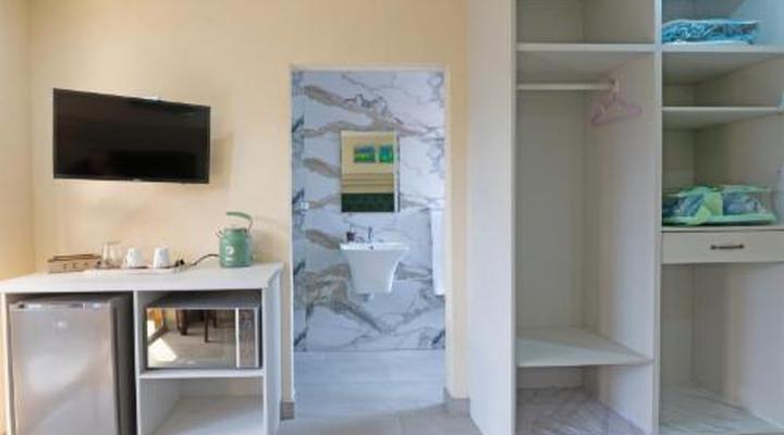 Le Chateau Guesthouse