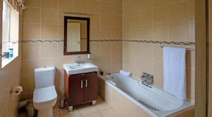 Le Chateau Guesthouse