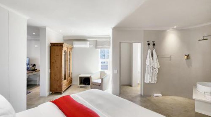 Rouge on Rose Boutique Hotel