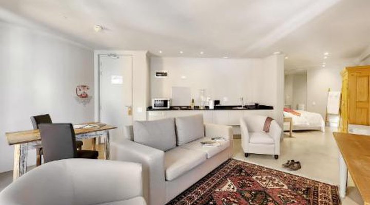 Rouge on Rose Boutique Hotel