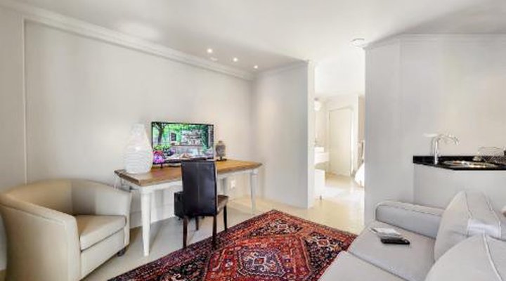 Rouge on Rose Boutique Hotel