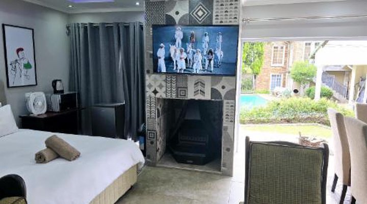 Waterfall City Guest Lodge