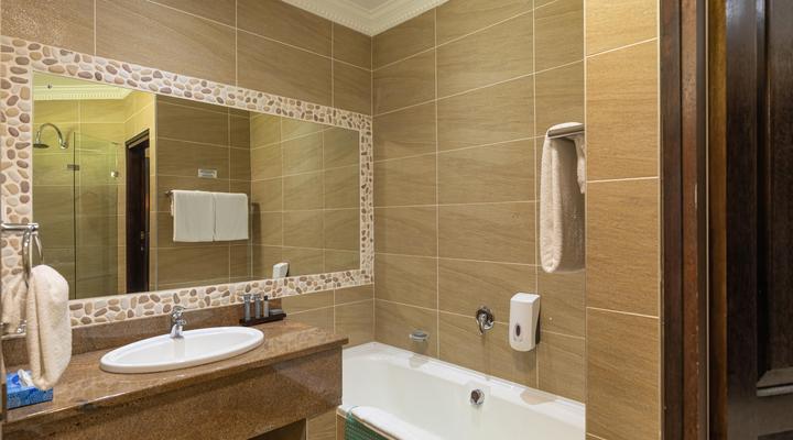 Cathedral Peak Hotel