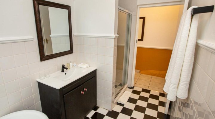 Le Ballon Rouge Guest House
