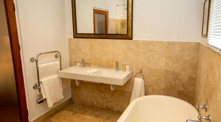 Le Ballon Rouge Guest House
