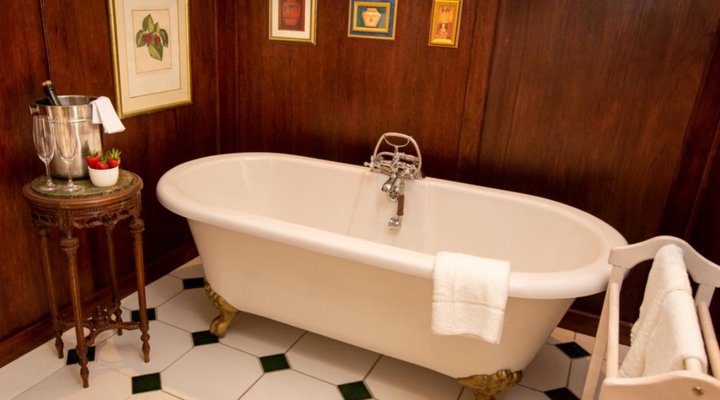 Le Ballon Rouge Guest House