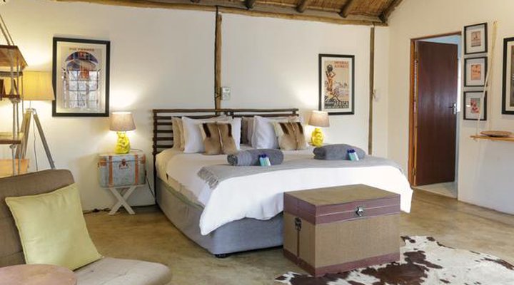 Tusk Bush Lodge & Photographic Safaris