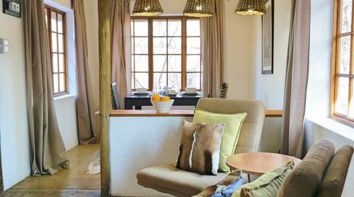 Tusk Bush Lodge & Photographic Safaris
