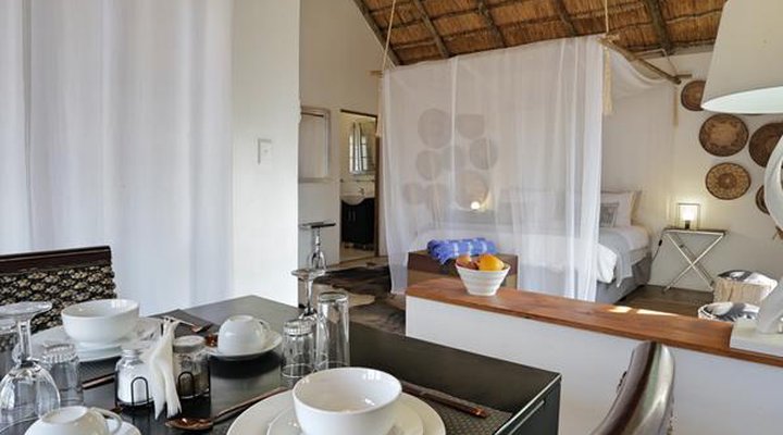 Tusk Bush Lodge & Photographic Safaris