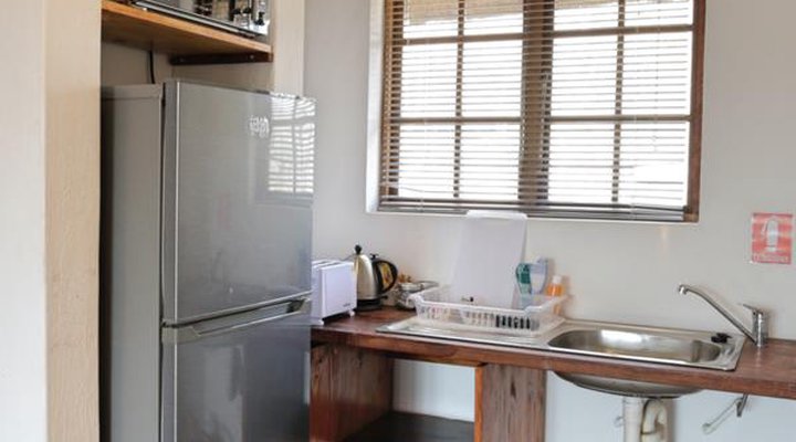 Tusk Bush Lodge & Photographic Safaris