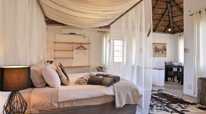 Tusk Bush Lodge & Photographic Safaris