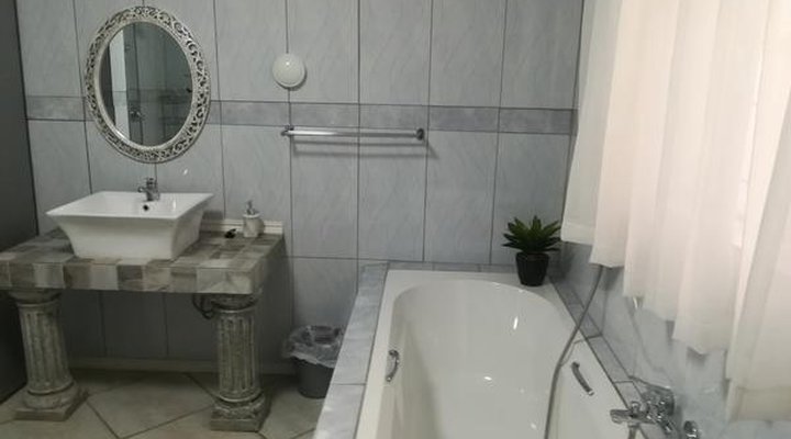 Kloofendal Guesthouse