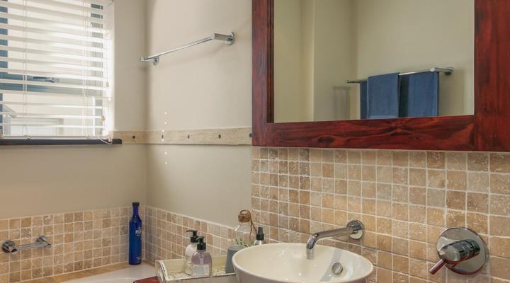 Big Tree House Lodge